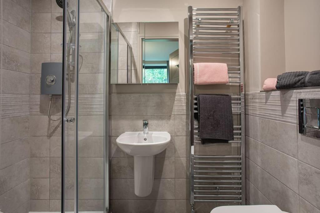 Stunning 2Br Next To The City Airport Bhd - Free Parking Belfast Extérieur photo